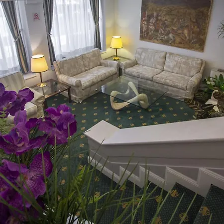 Flora Ξενοδοχείο