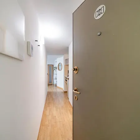 Guesthost - Magenta Long Let Apts * Milan