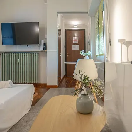 Singola Con Ac, Tv, Wi-fi E Cucina Hotell Milano