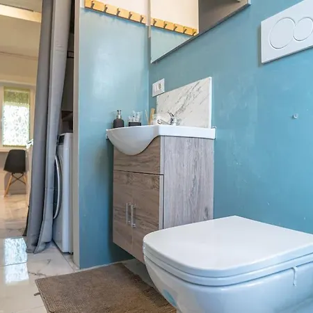 Hotell Singola Con Ac, Tv, Wi-fi E Cucina *