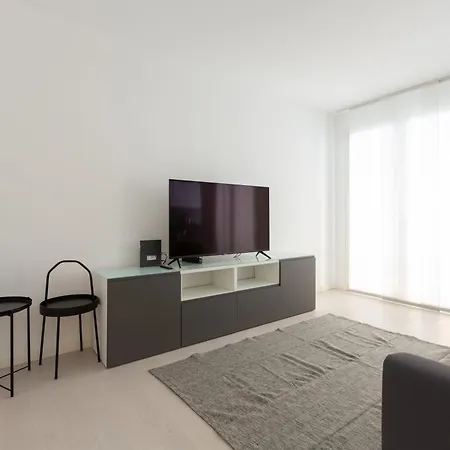 Easytopstay - Porta Nuova Bright And Roomy Flat Appartement Milaan