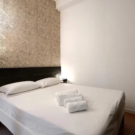 Xenia - Cozy Near Duomo - Porta Romana アパート ミラノ