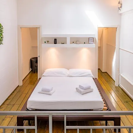 Guest Planet - Splendido Loft Dergano M3 Milan