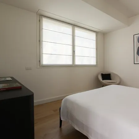 Appartement Fresh And Elegant Pta Venezia District Milaan