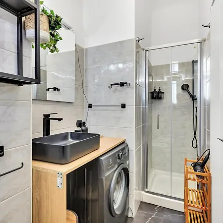 Apartamento Free Parking New 15 Min To Duomo *