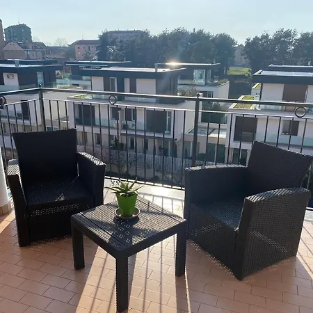 Comasina Charme With Terrace Milano