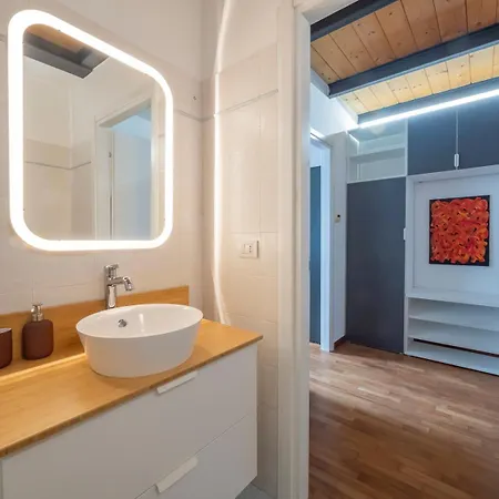 Xenia - Bright Loft In Bovisa Area *