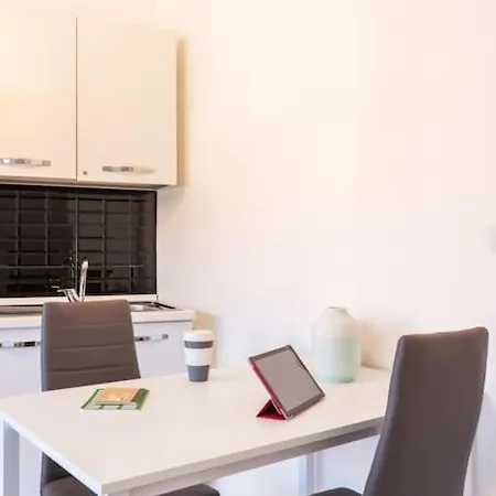 Vitruvio Flexyrent A.c. ミラノ