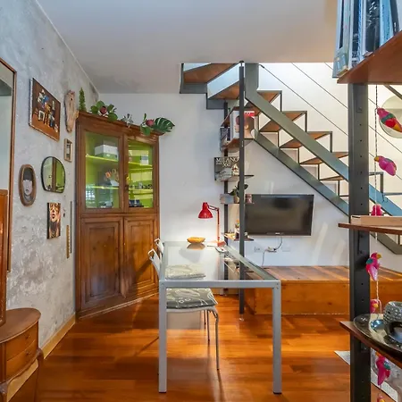 Xenia - Urban Oasis With Terrace Apartment