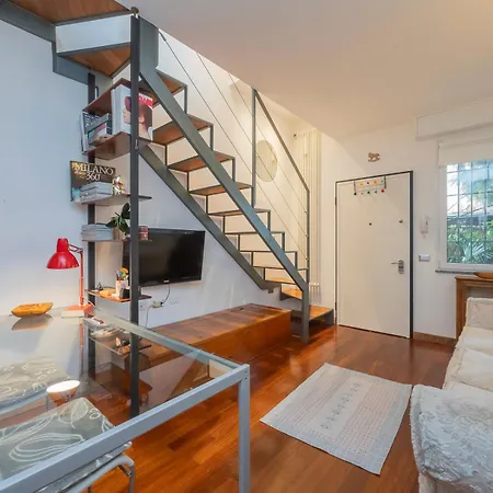 Apartment Xenia - Urban Oasis With Terrace Milan