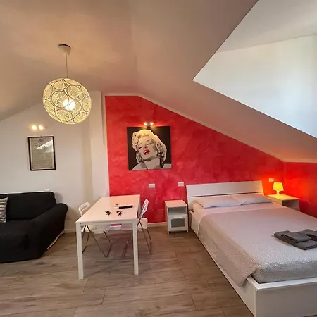 Mansarda Open Space Vicino Zona Isola Apartment *