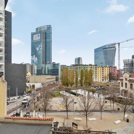 Milano- Stazione Garibaldi Ecletic * ميلان