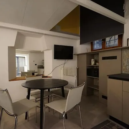 A Due Passi Dal Bosco Verticale Apartment Mailand