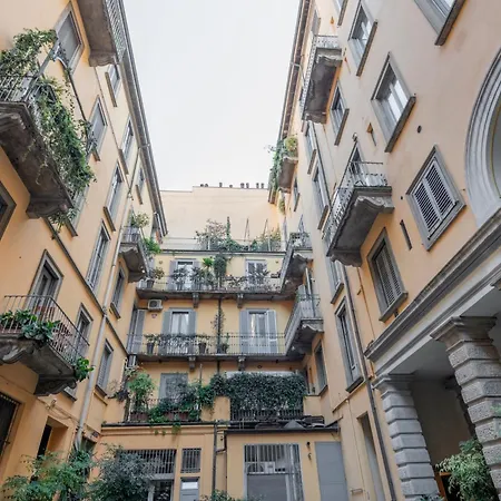 Bright Mini In The Heart Of