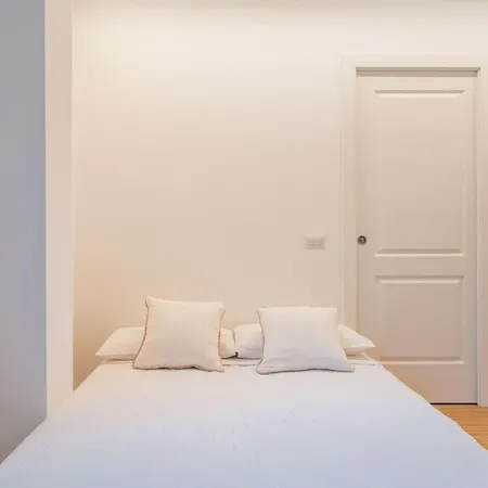 Apartment Chic In Nolo: Style And Comfort In *