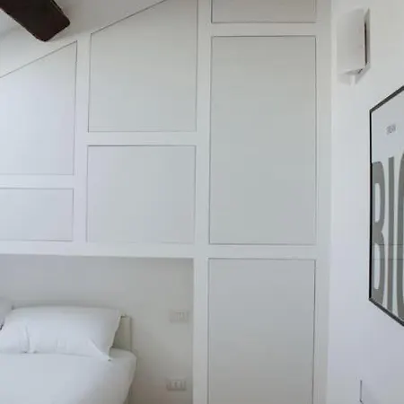 Duomo Modern Apartment *