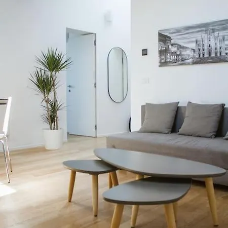 Apartment Duomo Modern Milan