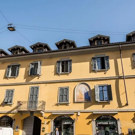 Wonderful Two Floors Lejlighed Milano