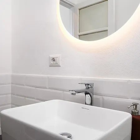 Sebino 17 - Monolocale Cool * ميلان