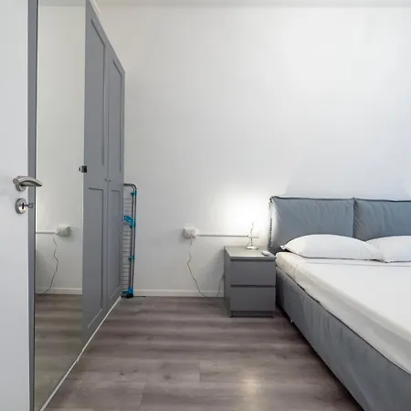 Apartment I Host - Melloni 34