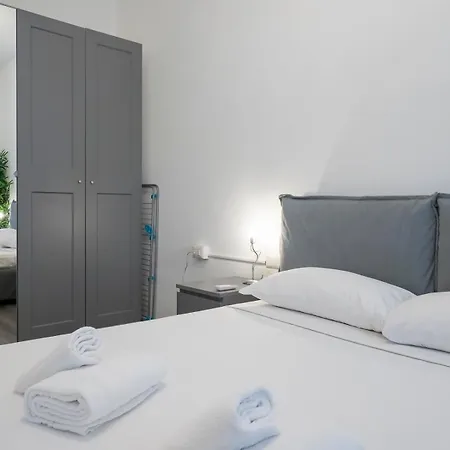 Apartment I Host - Melloni 34 *