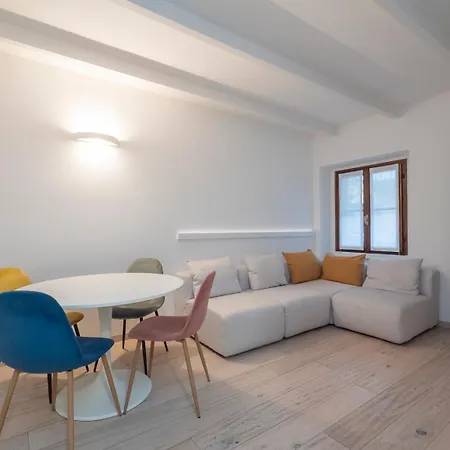 I Host - Vigevano 13 Appartement *
