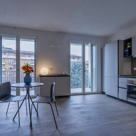 Duomo Space Free Parking - Private Gym- Metro شقة