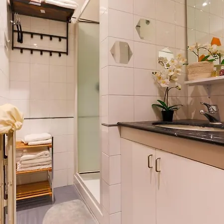 Porta Nuova Moscova: Cozy Near Duomo! Appartement *