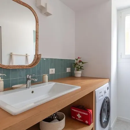 Loft-hosted By Sweetstay