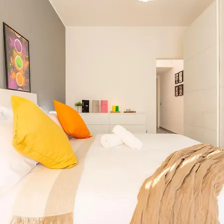 Gioia • Vicino Stazione E Metro Apartmán *