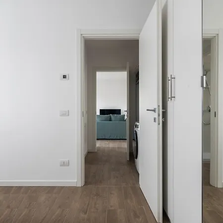 Bilocale Con Balcone Vicino Palazzo Del Ghiaccio