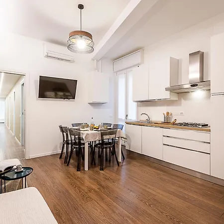 Stayeasy Petrella21 - 4 Bedrooms, 3 Baths - Station * Milano