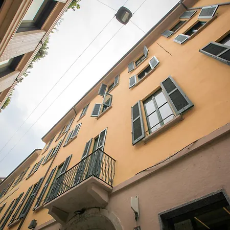 Romantic Spiga Apartman Milánó