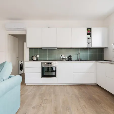 Apartment Bilocale Con Balcone Vicino Palazzo Del Ghiaccio Milan
