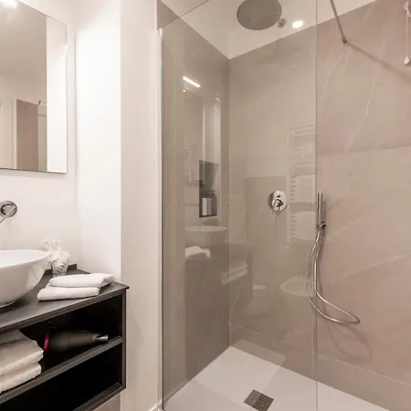 Bnbutler - Inbrera - Giulianova, 1 3* Milan