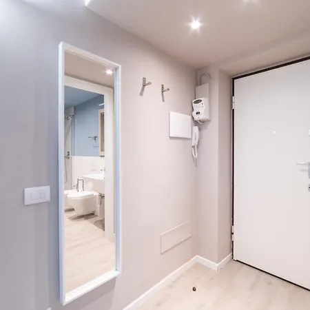 Intrho Flat P.ta Romana Milano