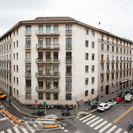 Moscova Open Space Close To Brera District 아파트 *