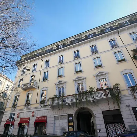 アパート Charme In Brera, 1 Bdrm ミラノ