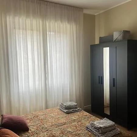 Nuovissimo Monolocale Con Cucina E Terrazzo Daire Milano