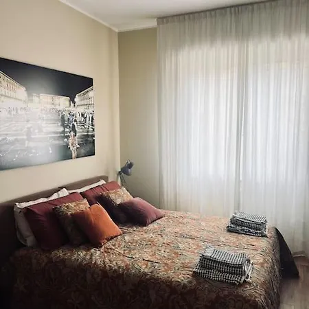Nuovissimo Monolocale Con Cucina E Terrazzo Daire Milano