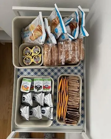 The Small White House In * ミラノ