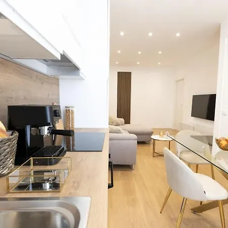 We - Prada Luxury 米兰