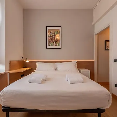 Guest Planet - Exclusive Flat Isola شقة *