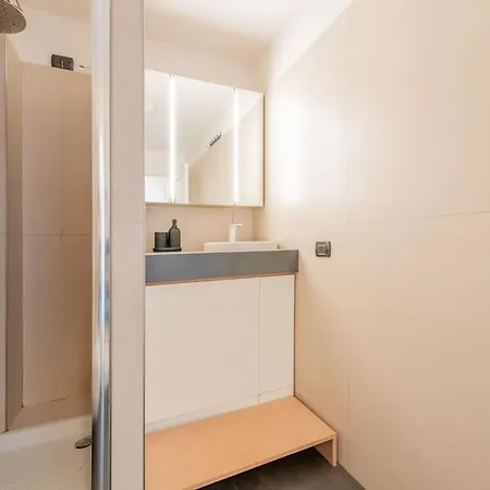 Guest Planet - Exclusive Flat Isola