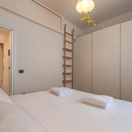 Guest Planet - Exclusive Flat Isola *