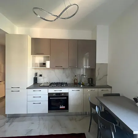 Apartament Happy House *