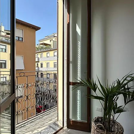 New Luxury Modern Flat In Center - Navigli/duomo * Milaan