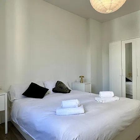 New Luxury Modern Flat In Center - Navigli/duomo Milaan