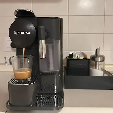 Appartement House - 20 Min From Center, Free Wifi And Private Parking Milaan