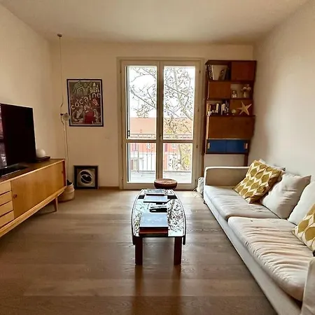 Cozy Attic At The End Of Via Savona Apartment